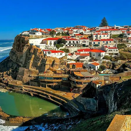 Apartment Charming With Street-view In *